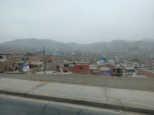 ペルーのファベーラ(貧民街)